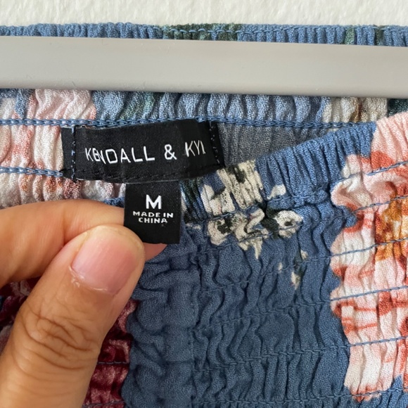 Kendall Kylie top off the shoulders shirt Size Medium - Picture 3 of 8